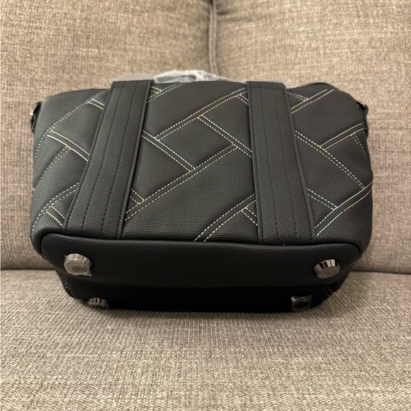 Lug Dory Matte Luxe VL Crossbody Bag Black Icepop Stitch NWT - Picture 5 of 7